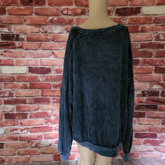 Free People 213 Blue Vintage Wash Shirt Large NWT - Picture 5 of 6